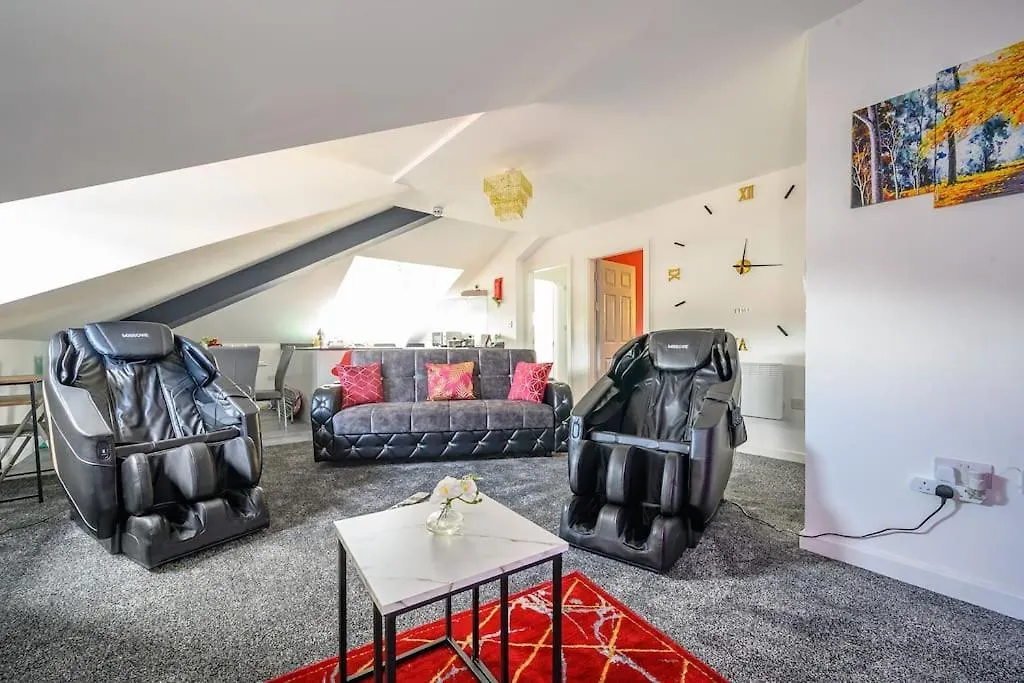-4F421- For Your Relaxed,Cosy Stay,Free Parking Batley 0*,