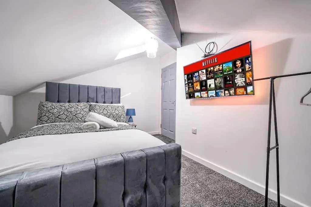 -4F421- For Your Relaxed,Cosy Stay,Free Parking Batley United Kingdom