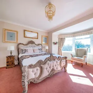  Holiday home *105* Setup For Your Most Relaxed & Amazing + Free Parking + Free Fast Wifi *